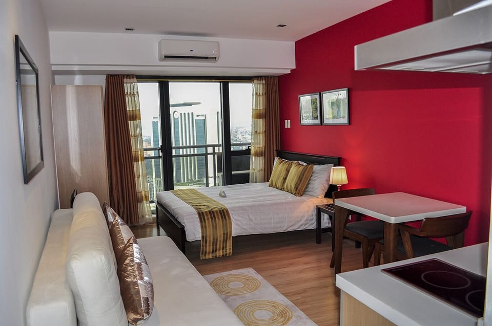 Lovely Studio Unit @ Knightsbridge 2513
