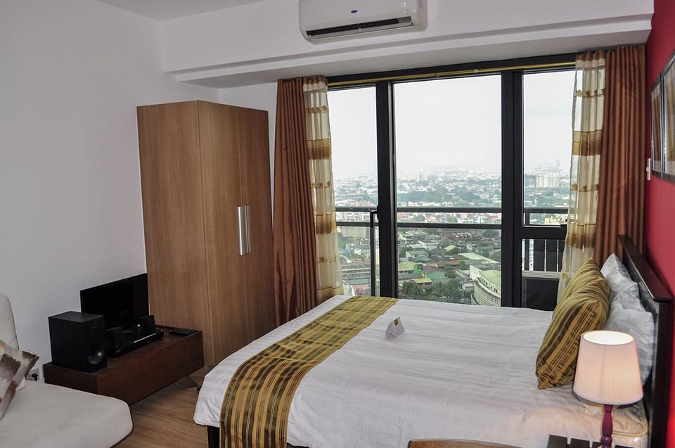Lovely Studio Unit @ Knightsbridge 2513