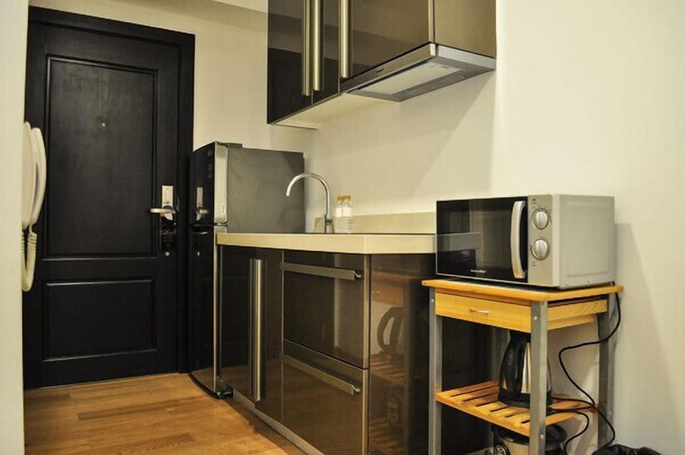Cozy 1BR Superior Unit @ Milano 3302E 
