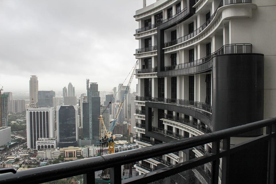 Studio unit @ Knightsbridge 5808
