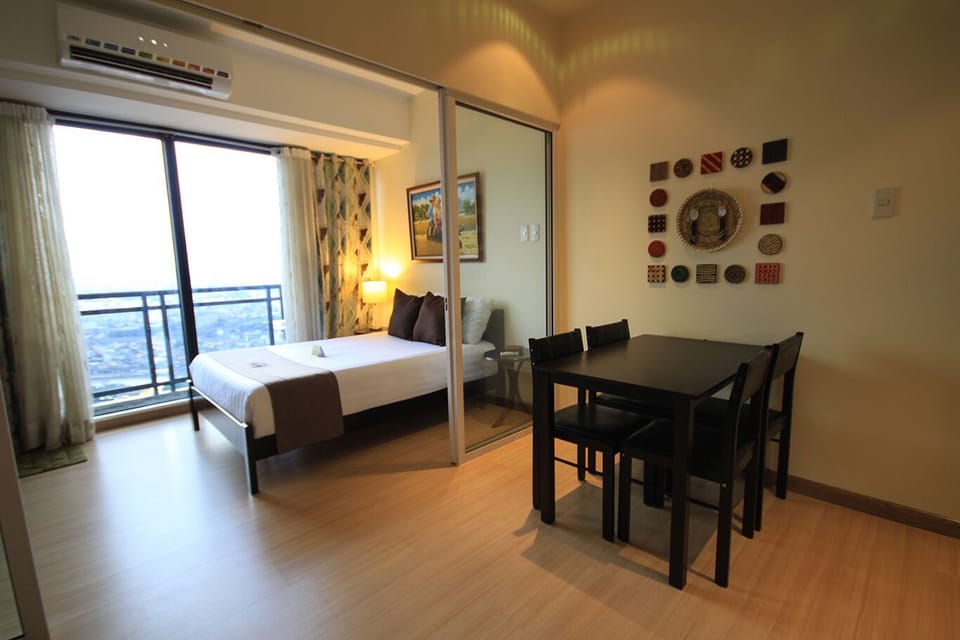 1-Bedroom Unit @ Knightsbridge 3416