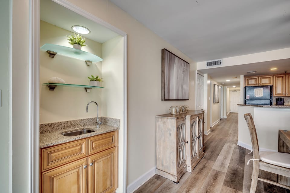 Wet bar