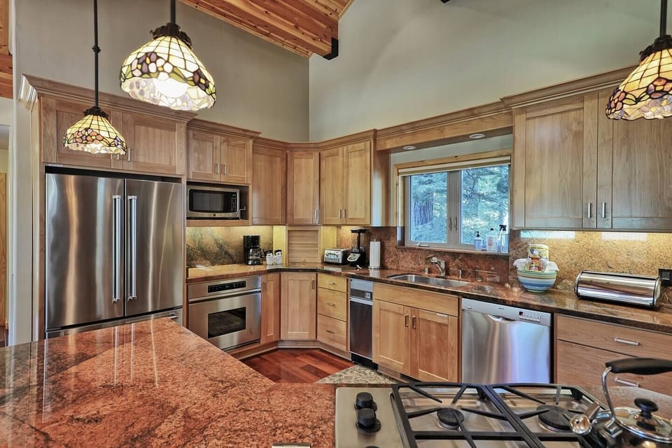 You'll love how many amenities the kitchen offers.