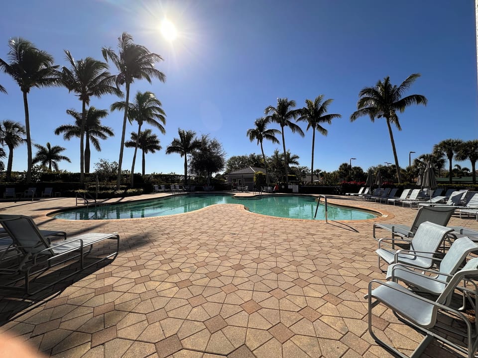 Pool/jacuzzi
