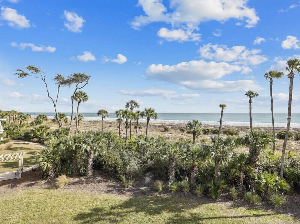 Direct Ocean Front Views from 4207 Windsor Court North