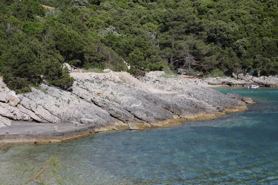 Nearby beaches
