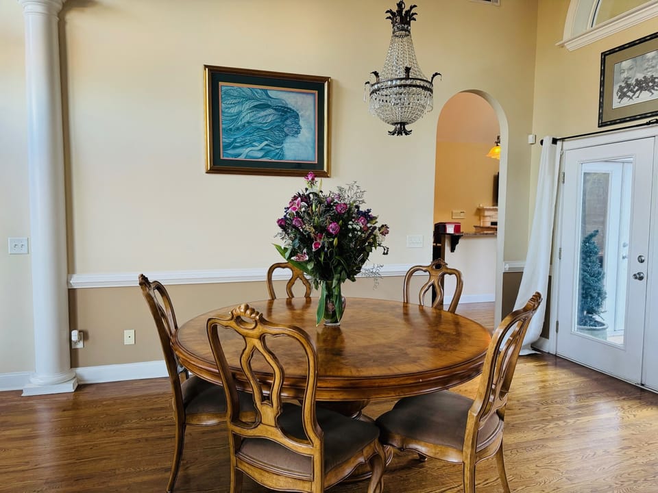 Formal Dining Room – Perfect for Holidays or Business Dinners