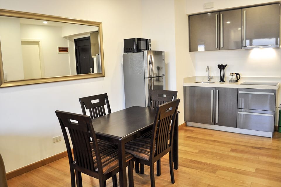 Great City View -1BR Deluxe @Milano 2303