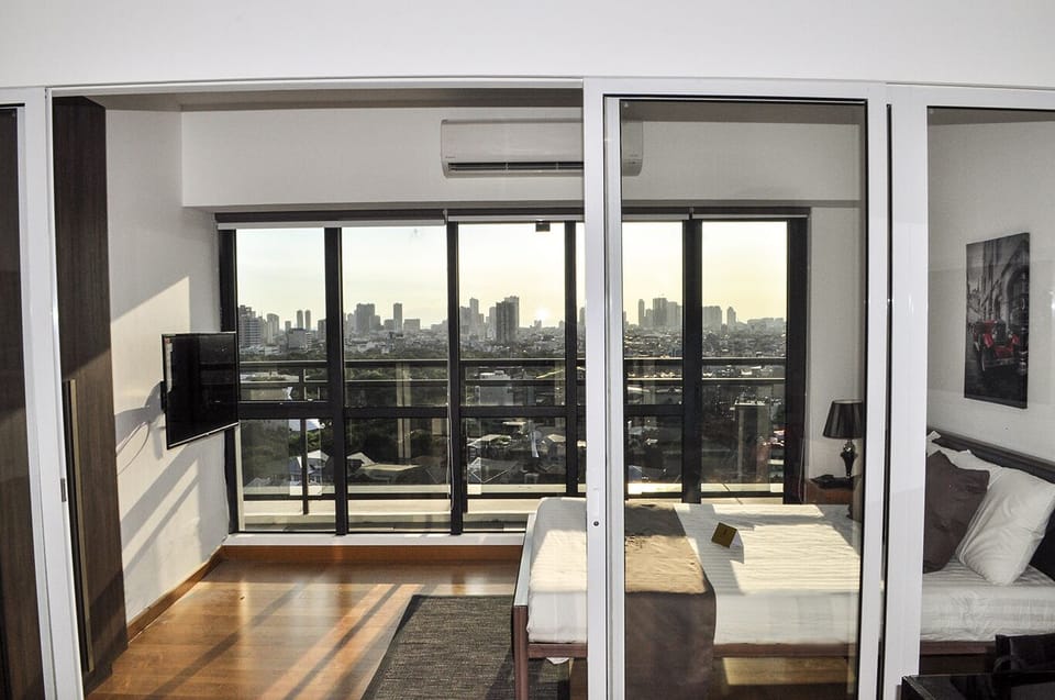 Spacious 1BR Superior Apt @ Milano 1407A