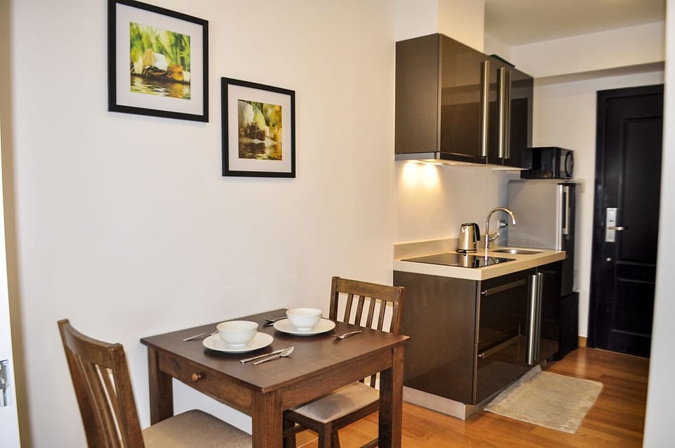 1BR Superior + Pool &amp; GYM @Milano 3302D