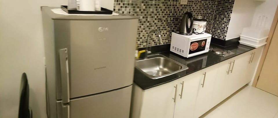 1Bedroom Serviced Apartment #4 Near MOA