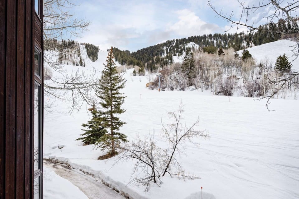 The ski access to Mountain Queen can't be beat!