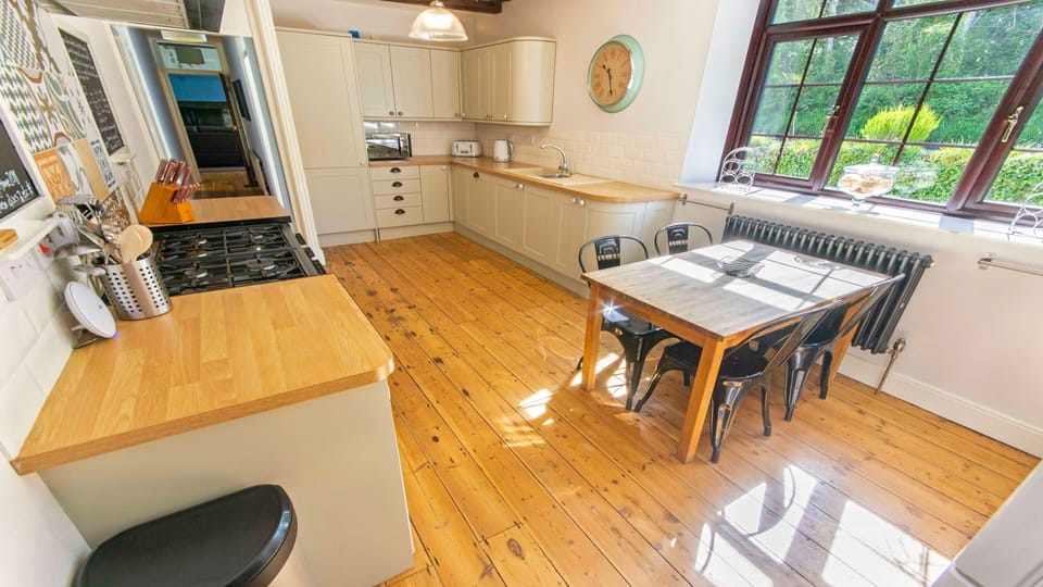 Streamways kitchen & breakfast