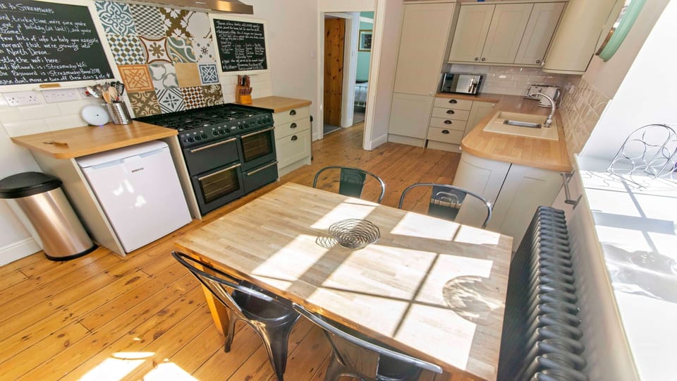 Spacious family kitchen