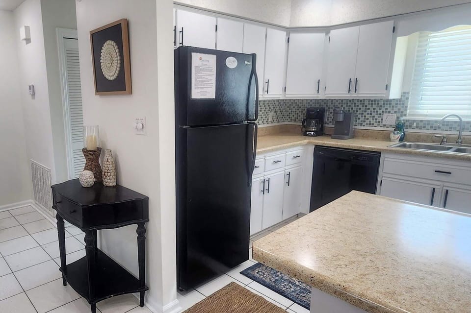 Fully Equipped Kitchen on Main Level. Regular and Keurig Coffee Makers