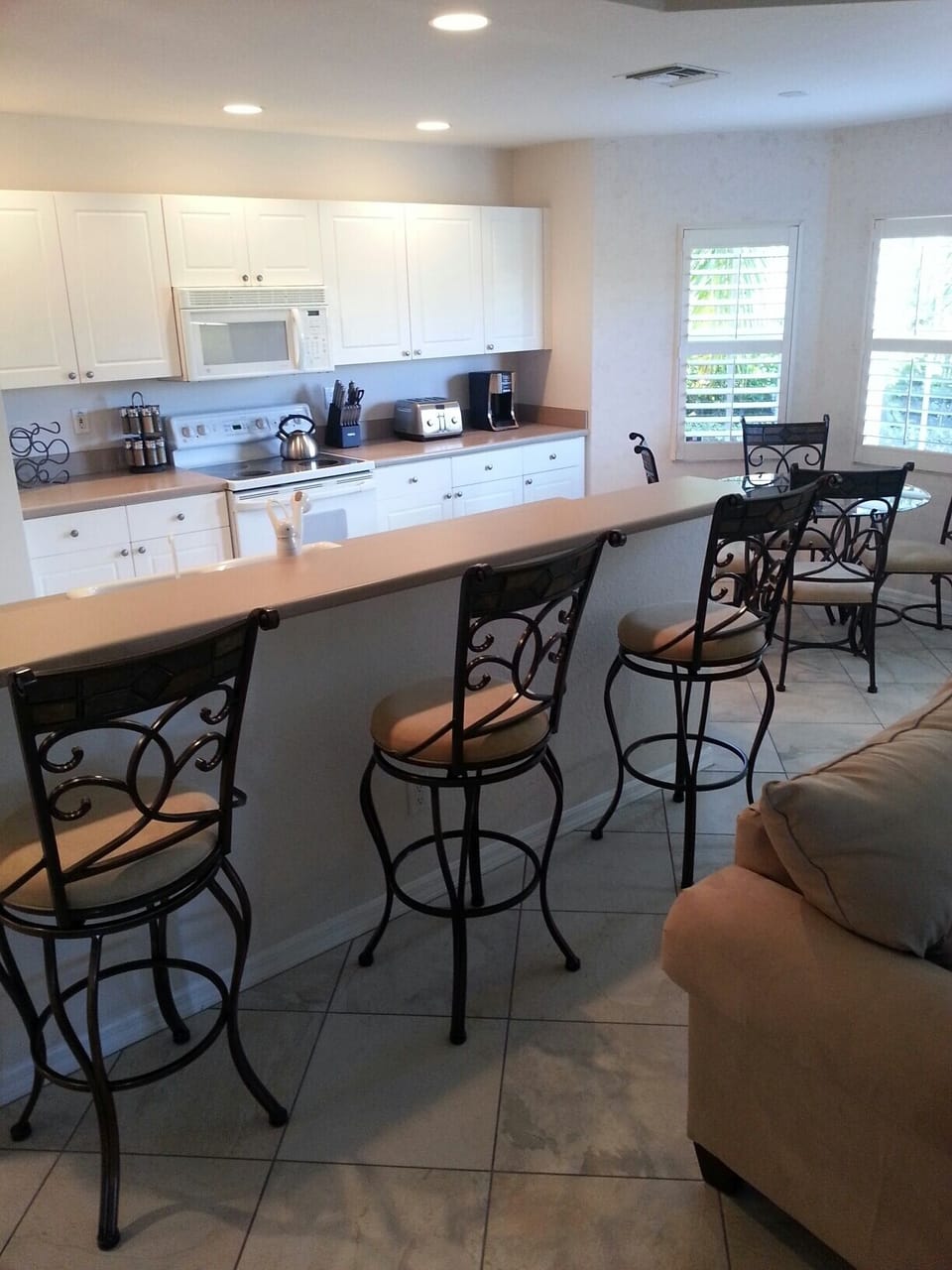 Kitchen/Dinette area