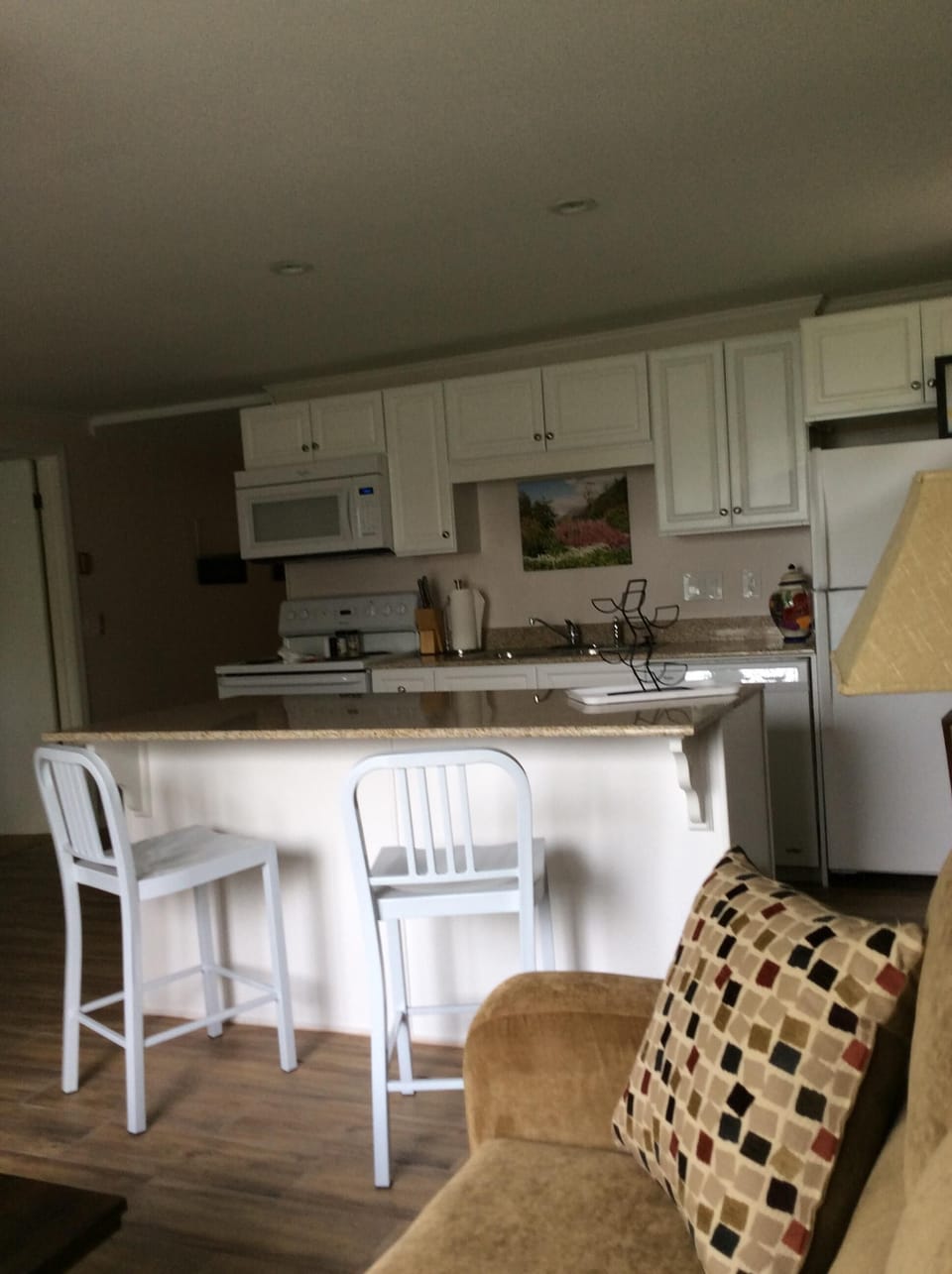 Kitchen w/ Island