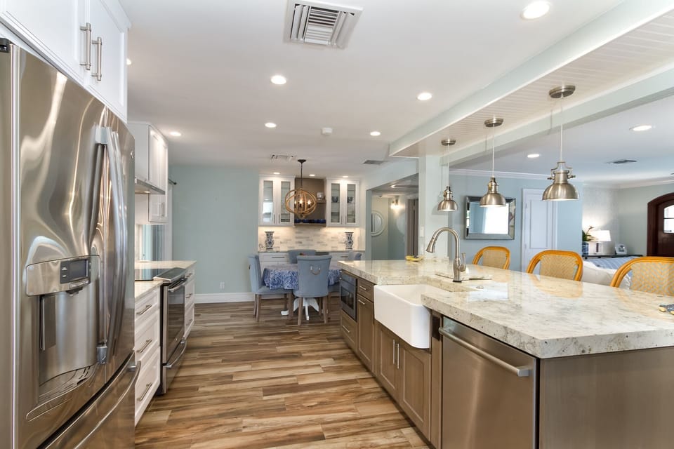 Newly renovated kitchen ,fully equipped 