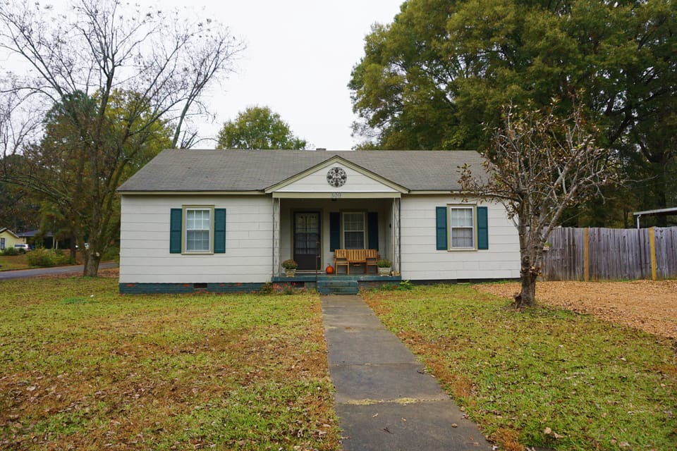 Bessie’s bungalow welcomes you!