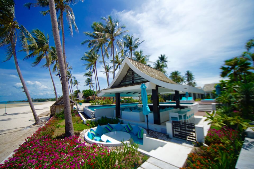 amazing Beachfront villa Baan Paradise