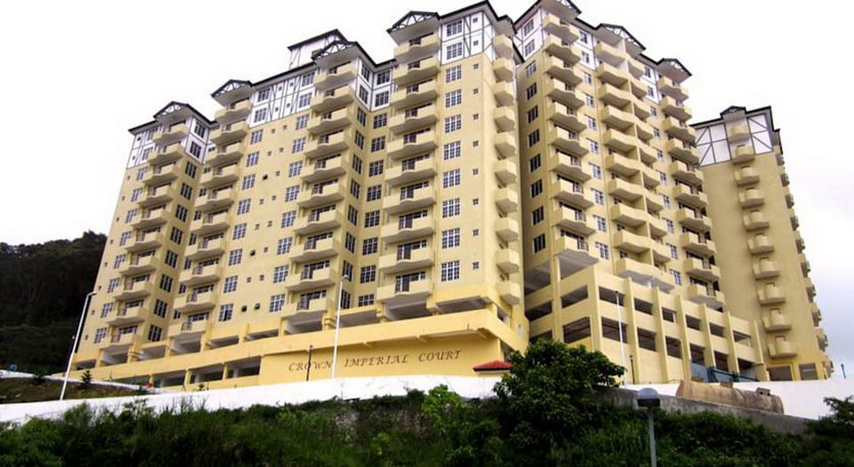 SL Apartment Crown Imperial Court