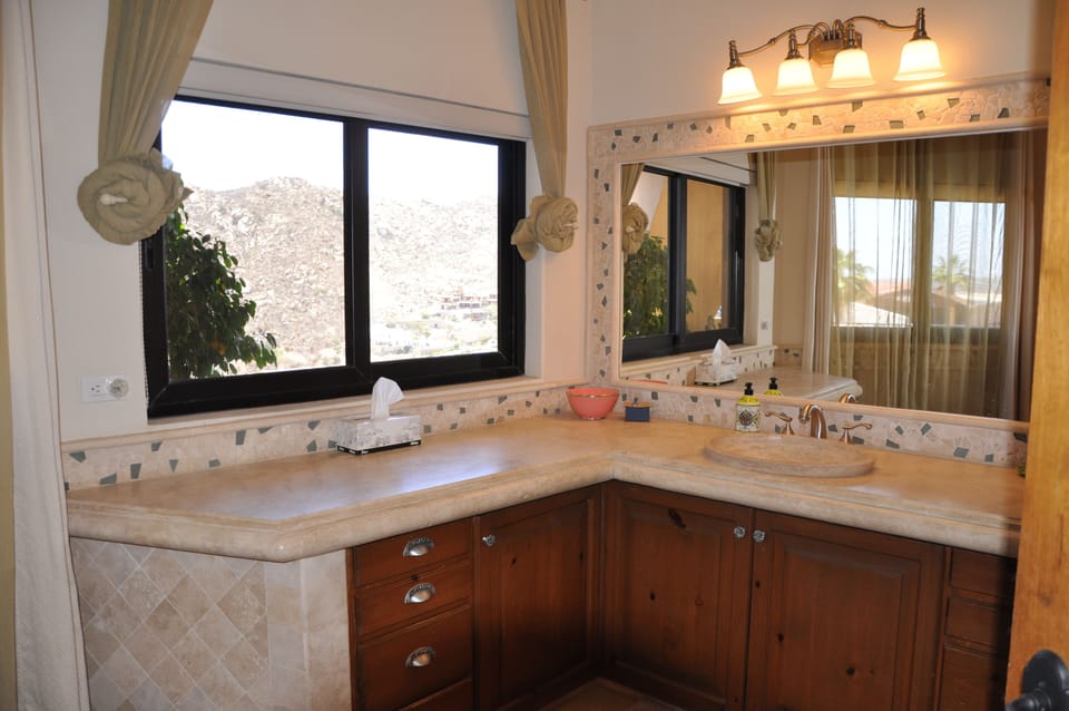 Guest room #1 full bathroom 