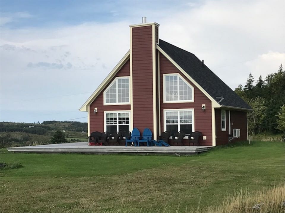 Front of cottage.