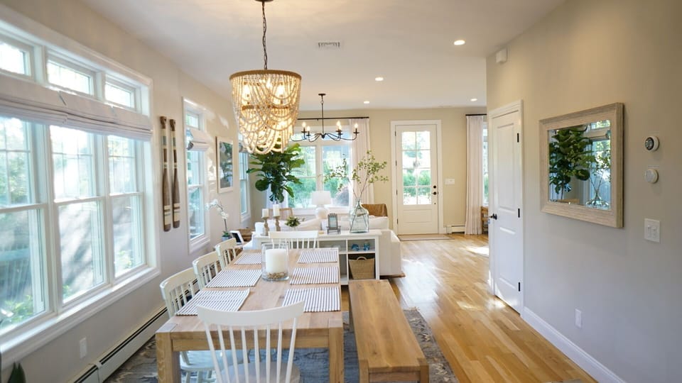 Dining Room - Seating for 9 guests