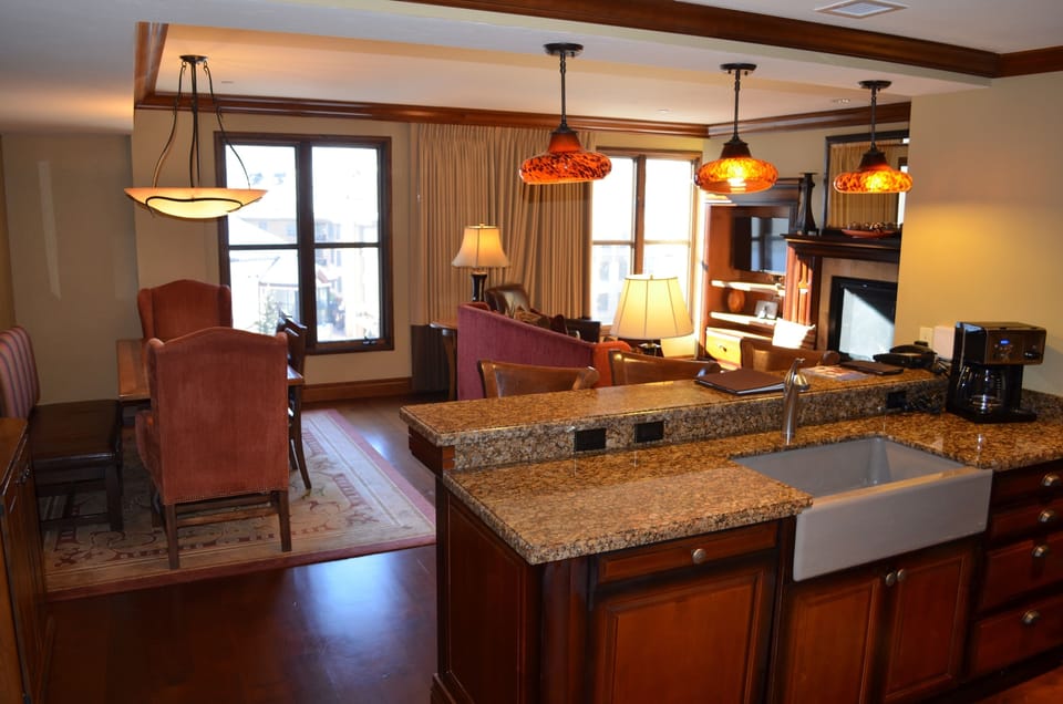 Kitchen, Living Room and table area