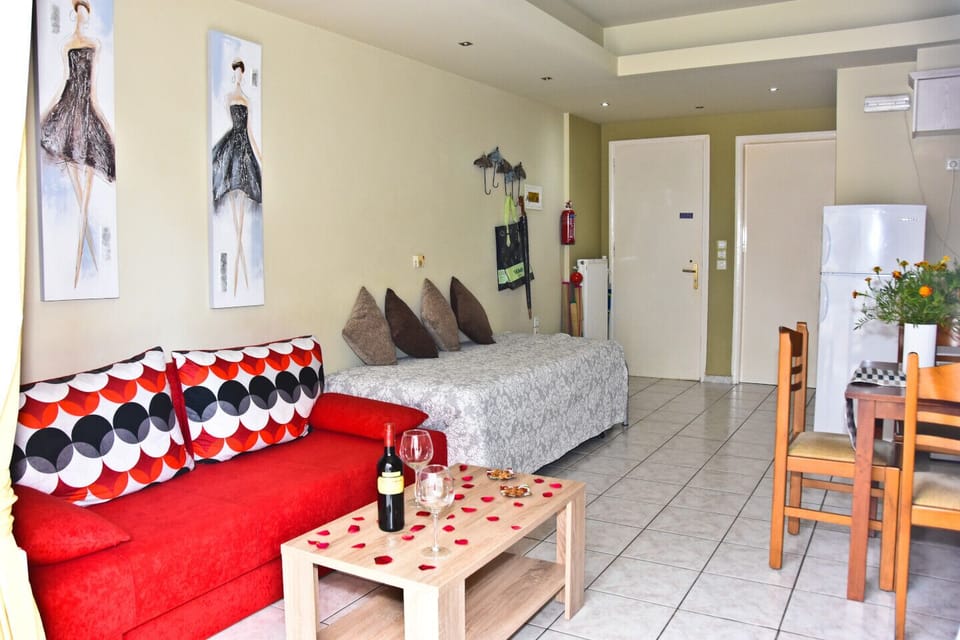 Sofa bed and single beds (retractable)