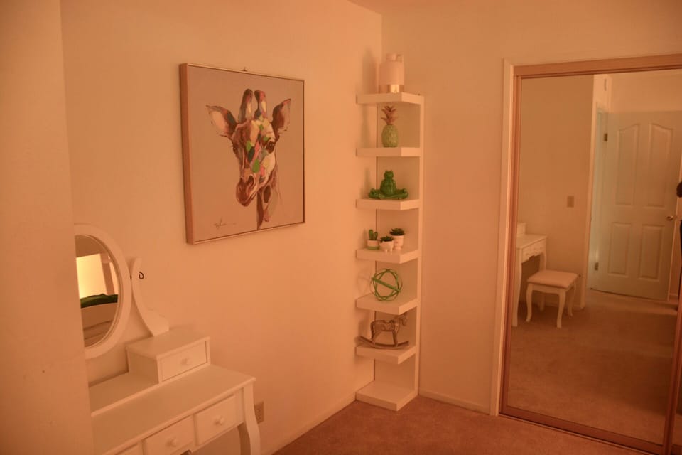 Third bedroom decor