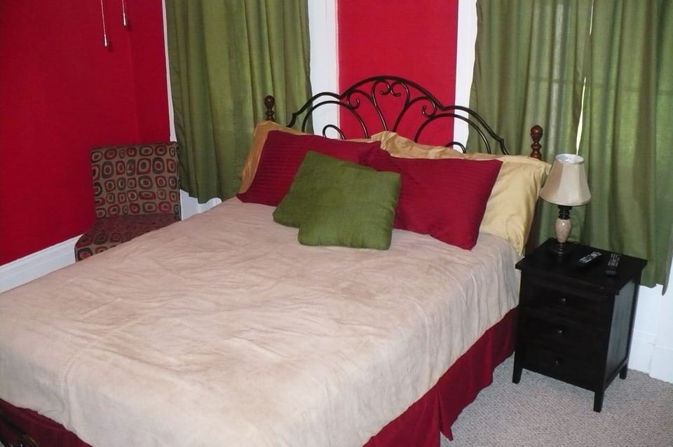 House Suite Bedroom #2
