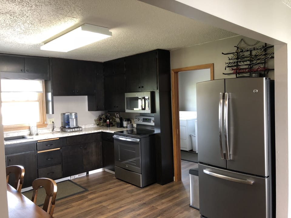 Spacious Bright Kitchen