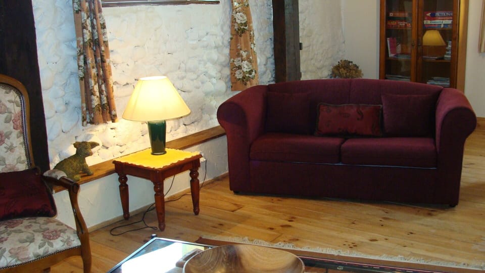 The gite lounge
