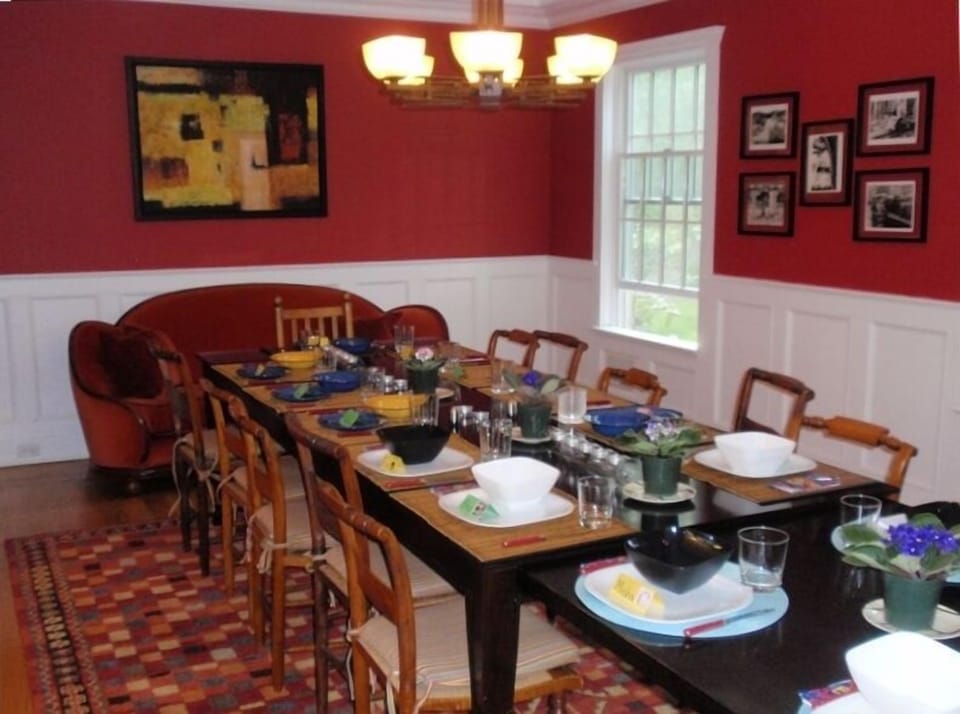 Elegant expansive dining room