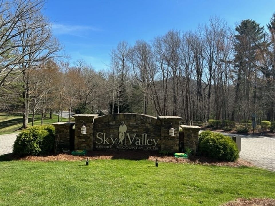 Entrance of Sky Valley