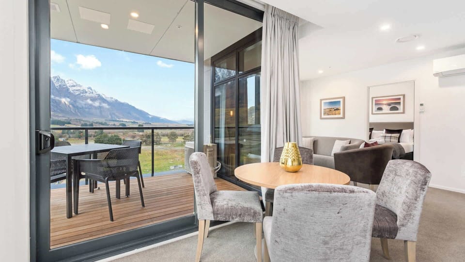 Open plan dining / living room 