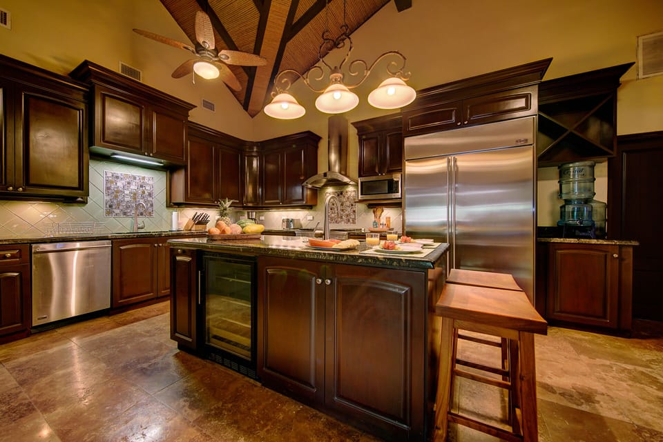 Gourmet kitchen