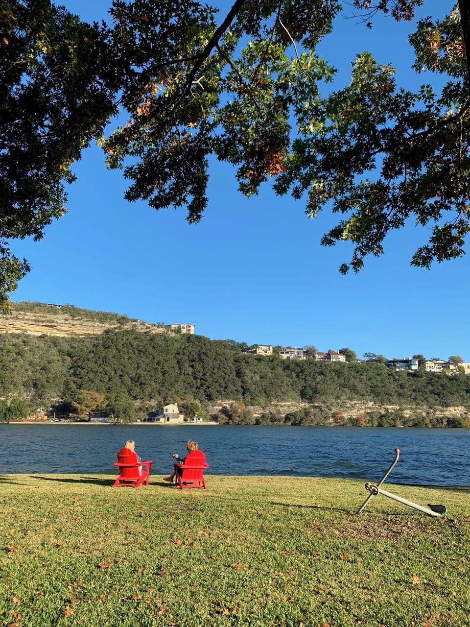 Relax lakeside!