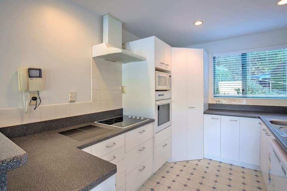 Open plan living with Remarkable views 