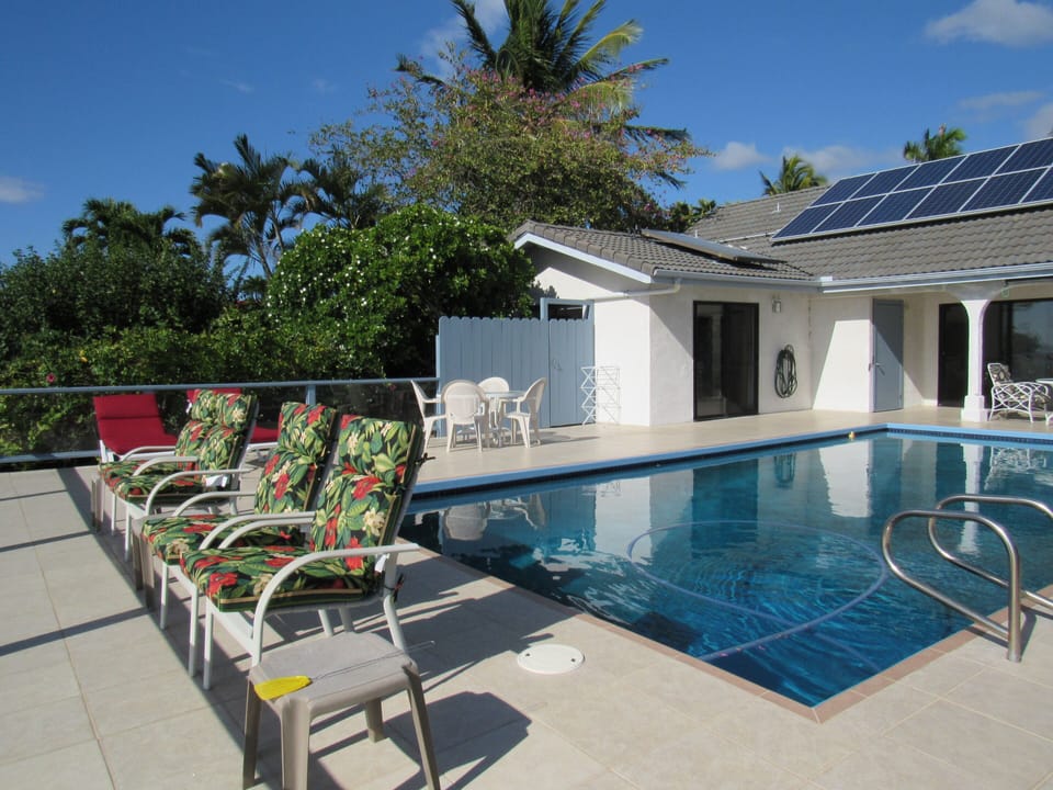 Exterior Pool Side