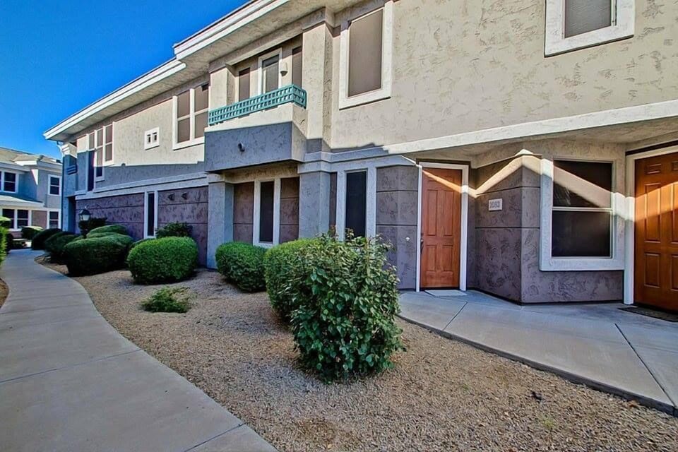 Your front door to a fantastic desert vacation!