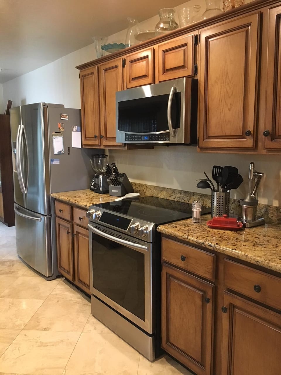 Kitchen - oven view
