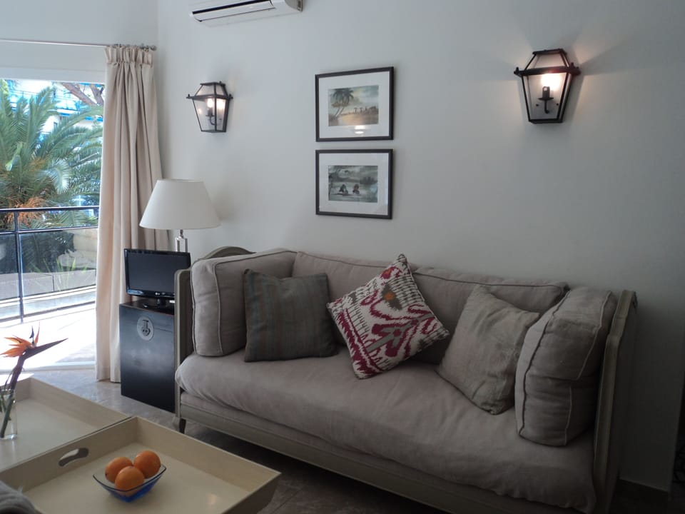 Sitting room and day bed