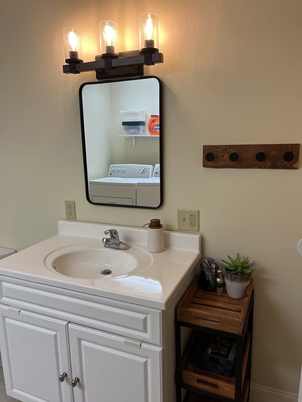 Updated full bath off top floor landing