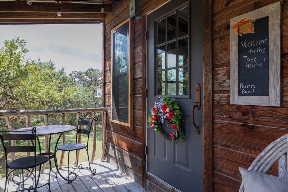 Private Balcony with Dining for 2