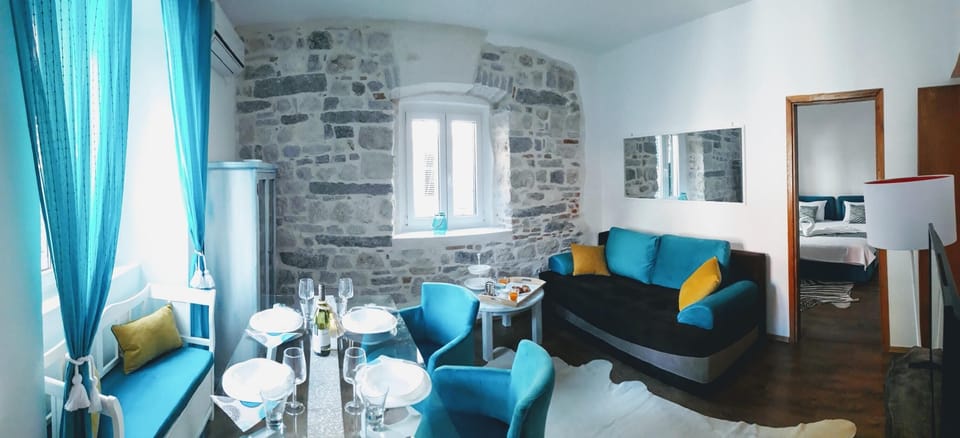 ♥️ of Medieval Kotor Old Town 1BR Apartment close to restaurants & pubs, caffes