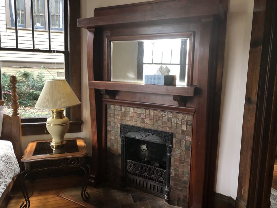 bedroom mantle