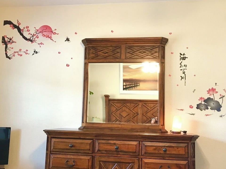 master king bedroom