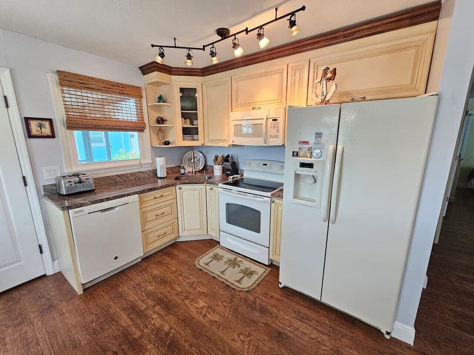 Front kitchen